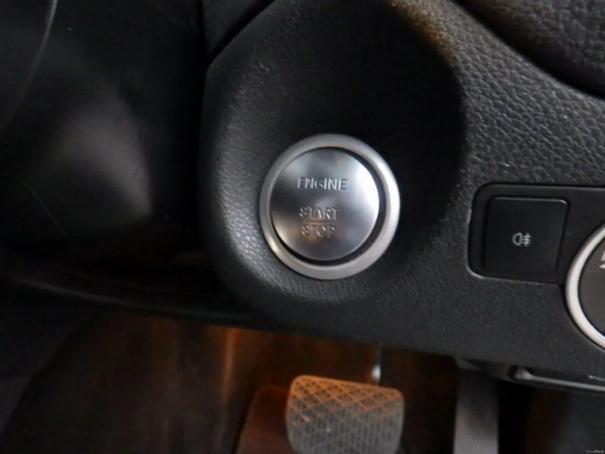 Mercedes-Benz CLA 1.6 Petrol Auto - Image 6