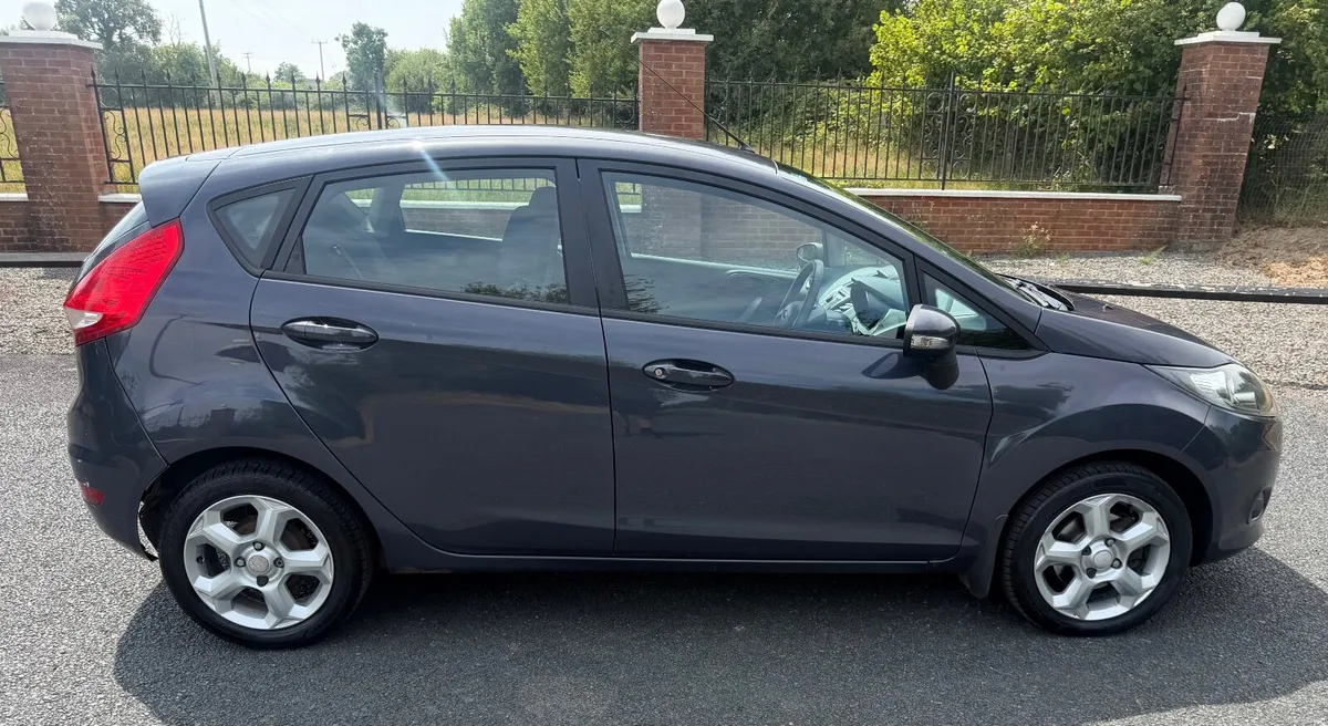 Ford Fiesta Taxed & Tested - Image 4