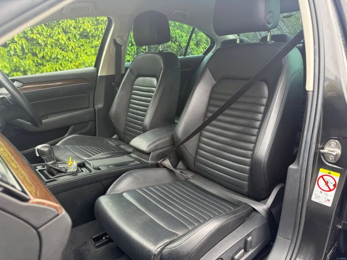 Volkswagen Passat HIGHLINE 2.0 TDI AUTO // LEATHER - Image 6