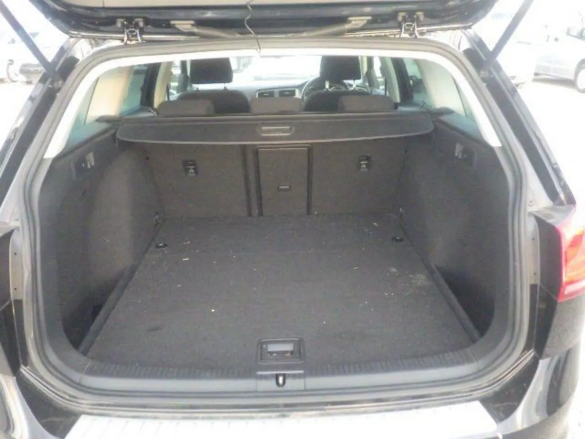 Volkswagen Golf 1.2 Petrol Auto Estate - Image 5