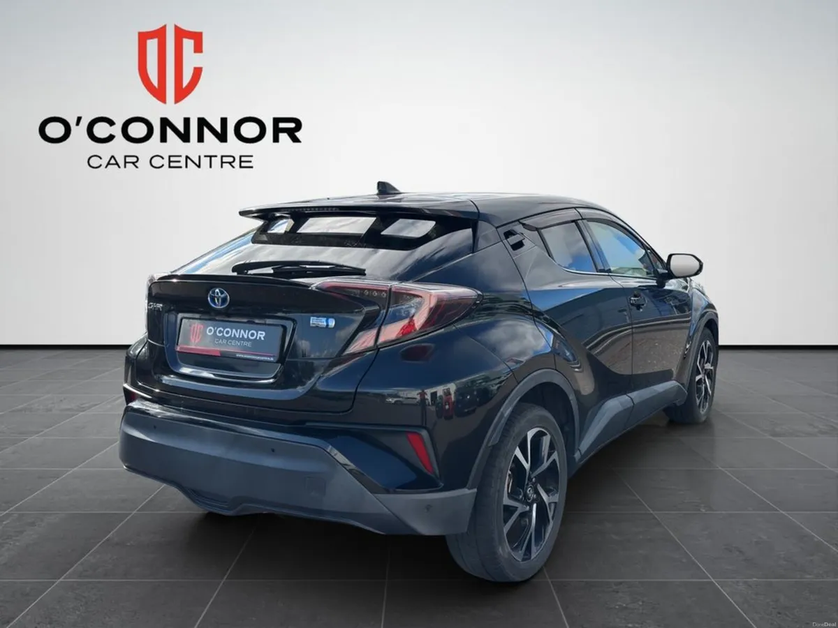 Toyota C-HR Looks like the future. drives like a T - Image 6