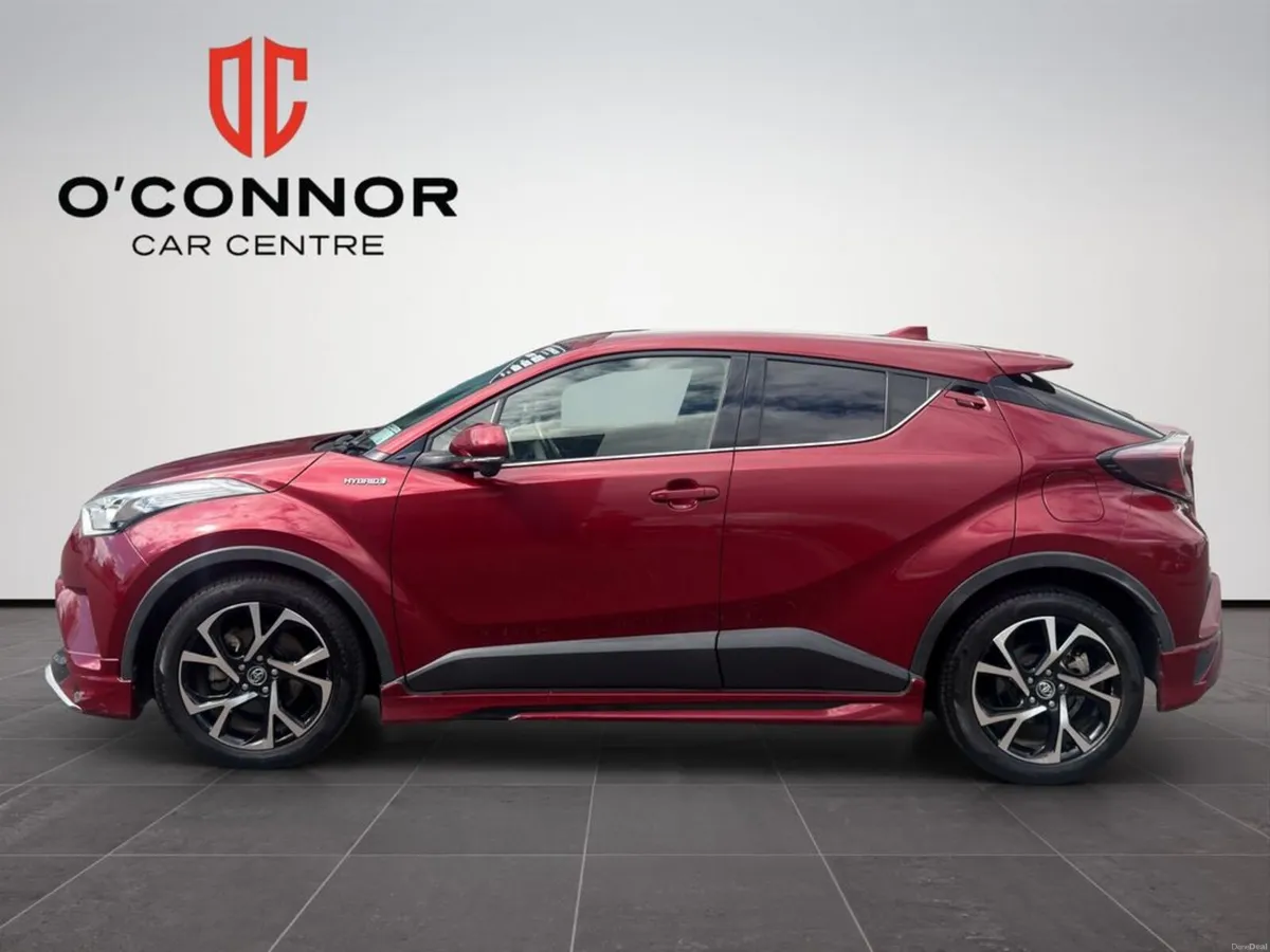 Toyota C-HR Wine red, hybrid smooth. aged to perfe - Image 3