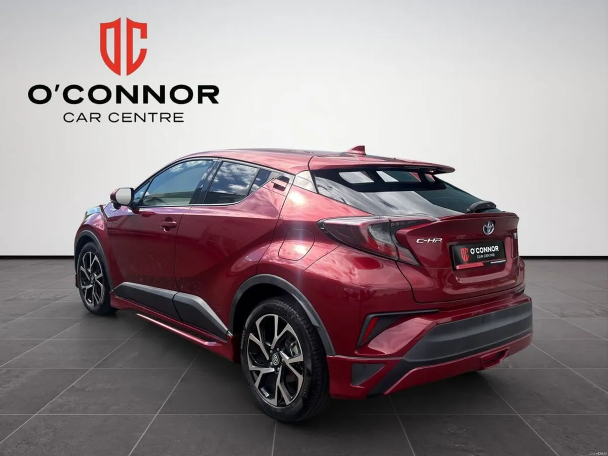 Toyota C-HR Wine red, hybrid smooth. aged to perfe - Image 4