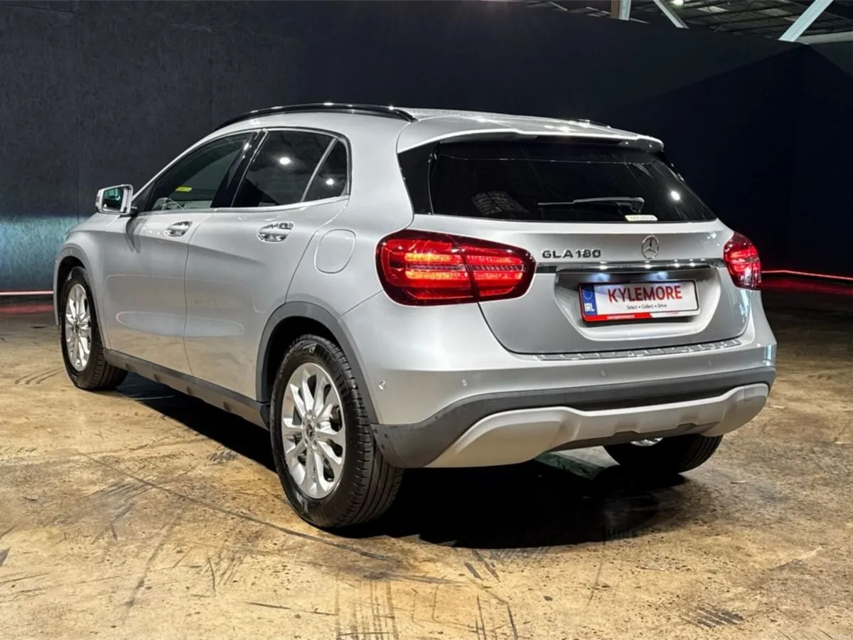 Mercedes-Benz GLA 1.6 AUTOMATIC - HALF BLACK LEATH - Image 5