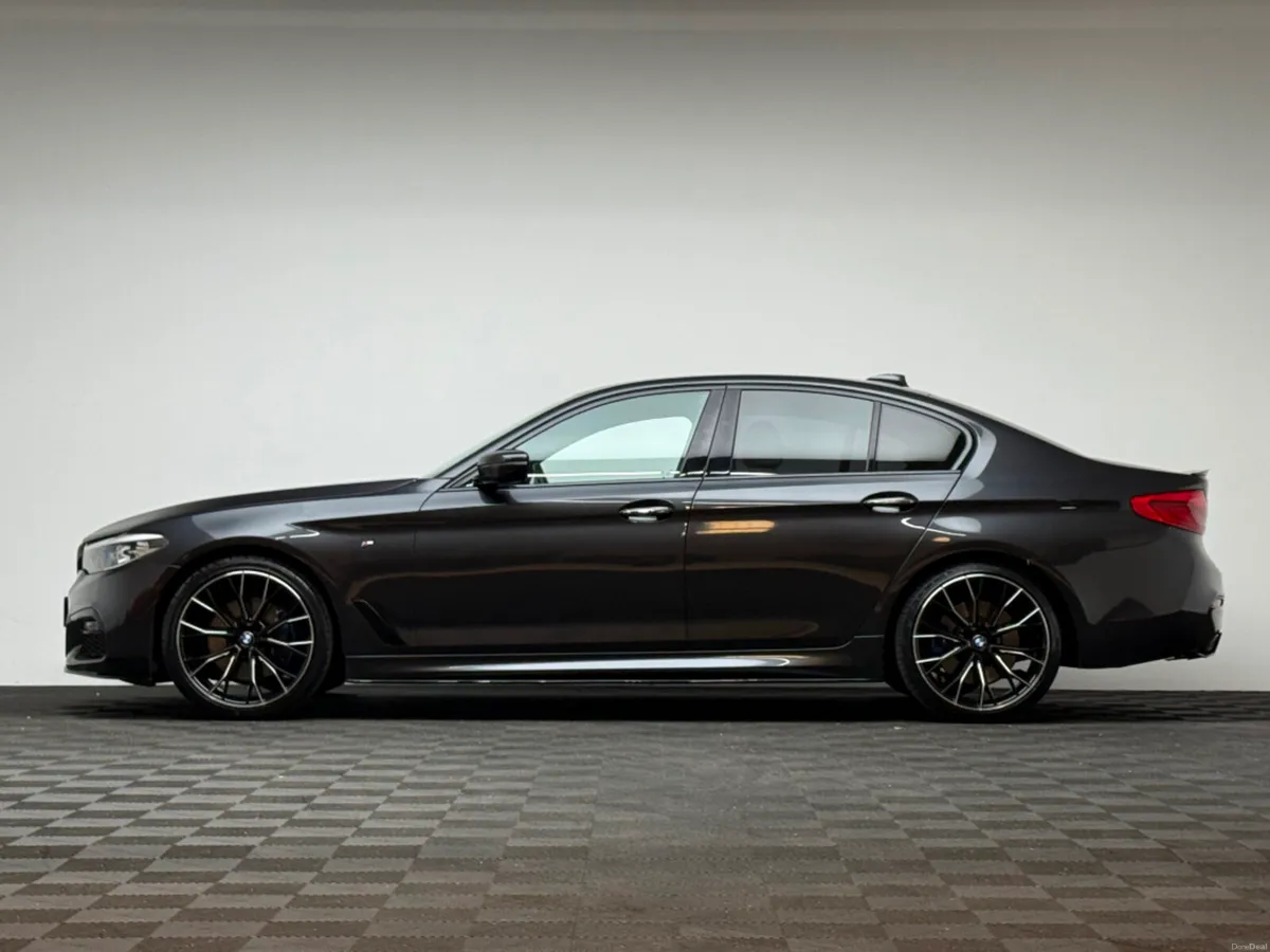 BMW 5-Series 530D M SPORT - Image 4
