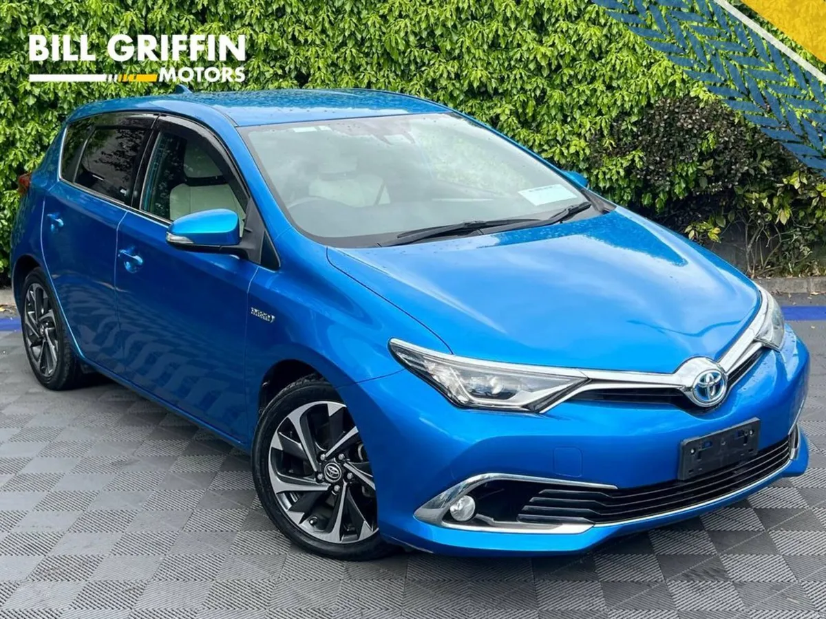 Toyota Auris 1.8 HYBRID AUTO // REVERSE CAMERA // - Image 1