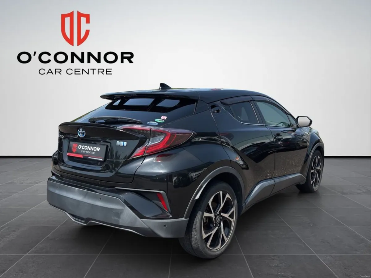 Toyota C-HR Brown leather, black paint… this C-HR - Image 6