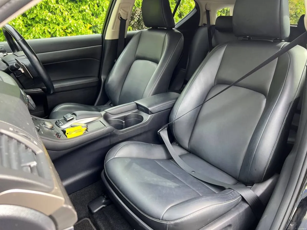 Lexus CT 1.8 HYBRID // CRUISE CONTROL // 17" ALLOY - Image 6