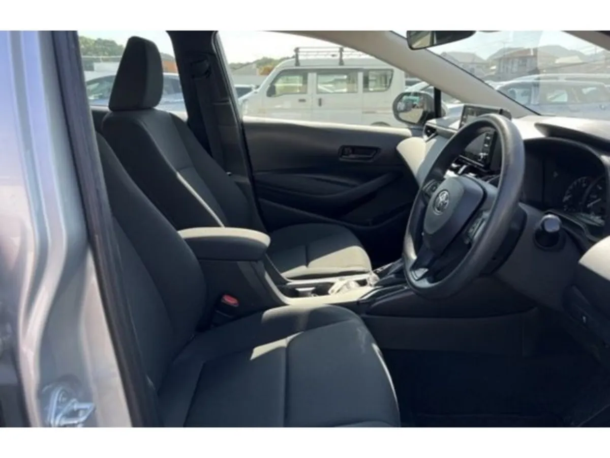 Toyota Corolla Toyota Corolla Hybrid G-X – Modern, - Image 4