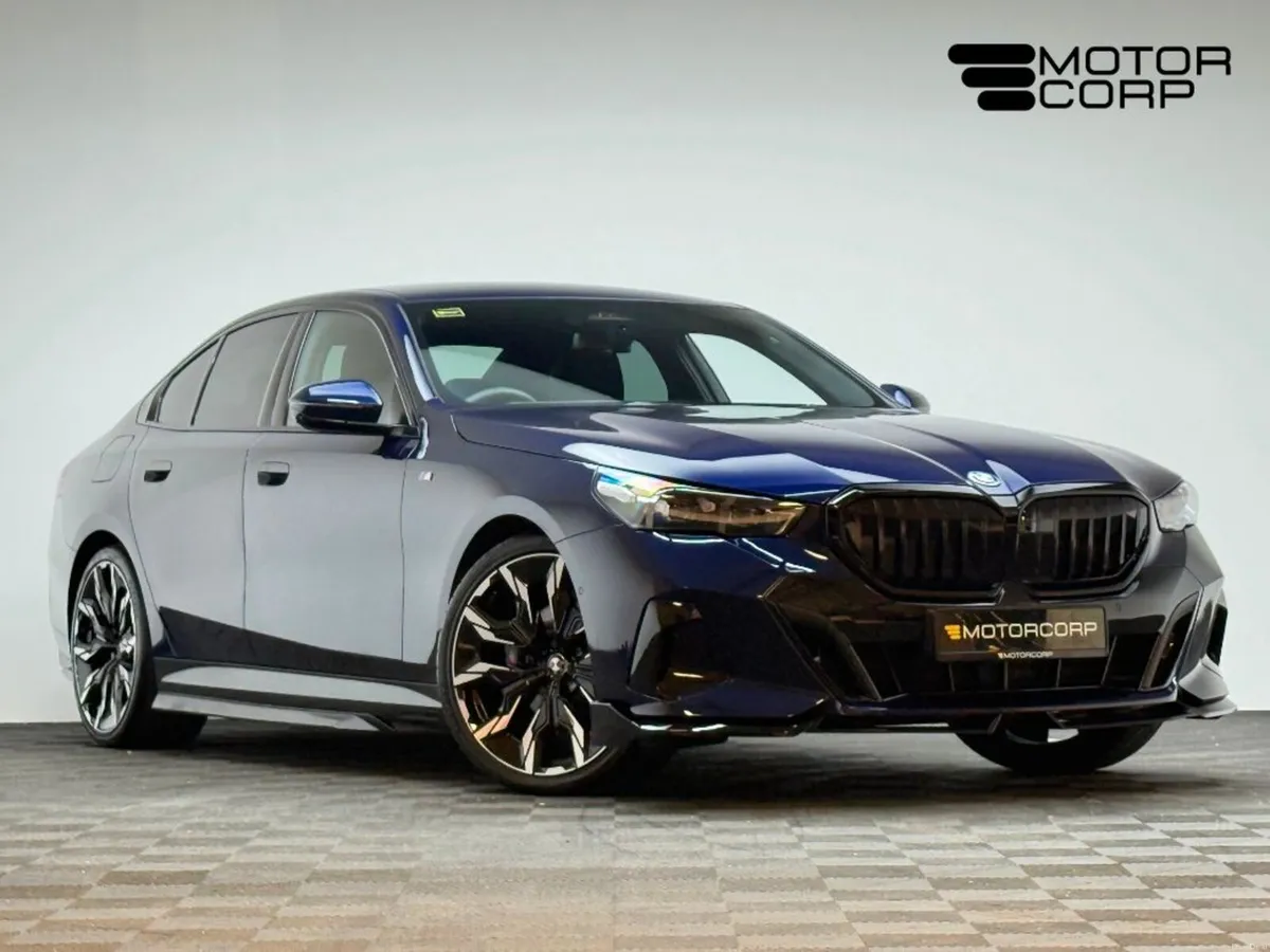 BMW 5-Series 530E M SPORT - Image 1