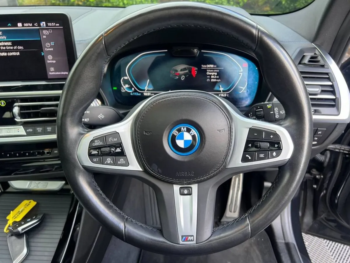 BMW iX3 M-SPORT 80KWH // TILT & SLIDE PAN ROOF // - Image 5