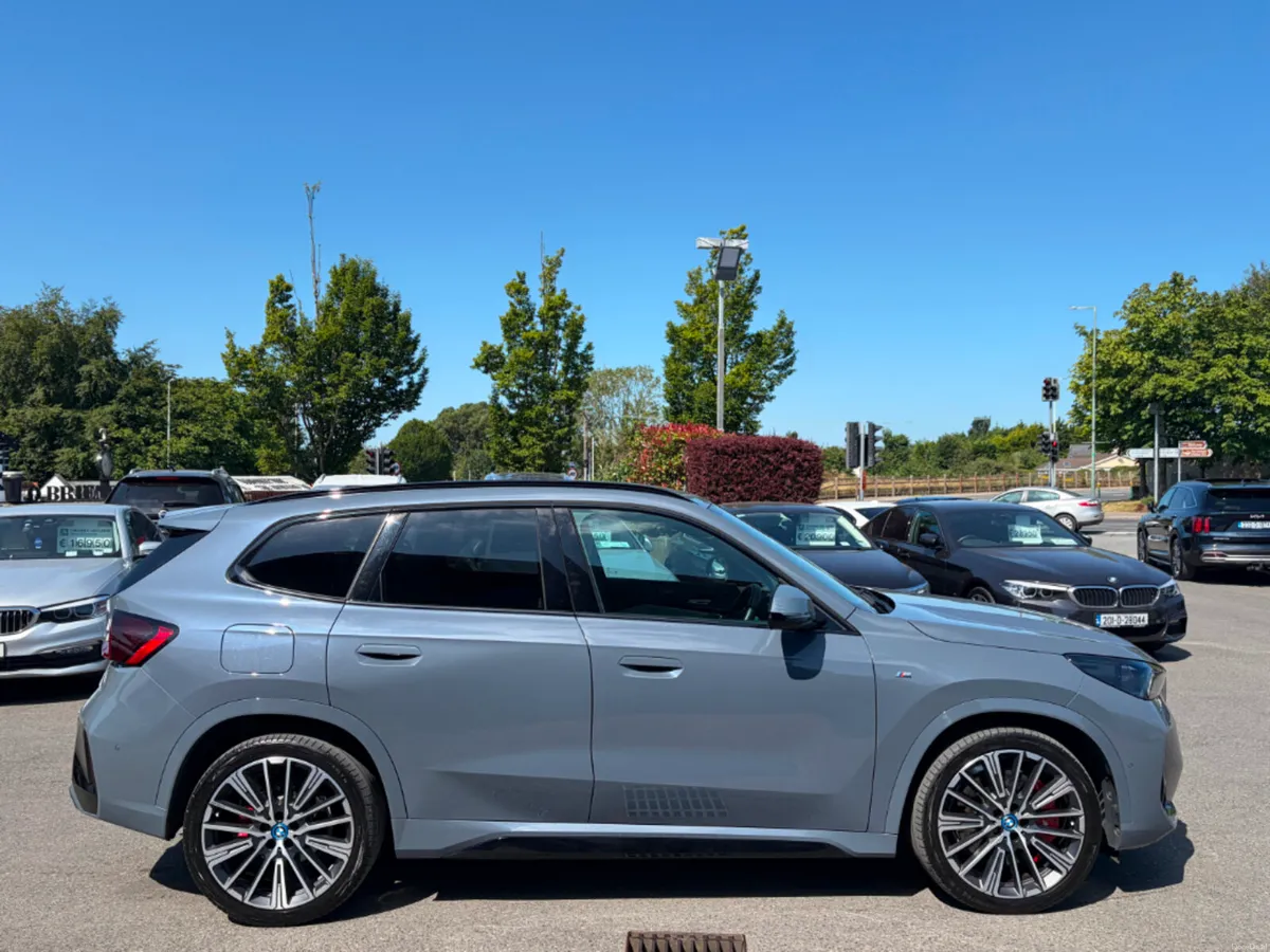 BMW X1 M-SPORT X1 1.5 Hybrid Auto *One Owner* FSH - Image 4
