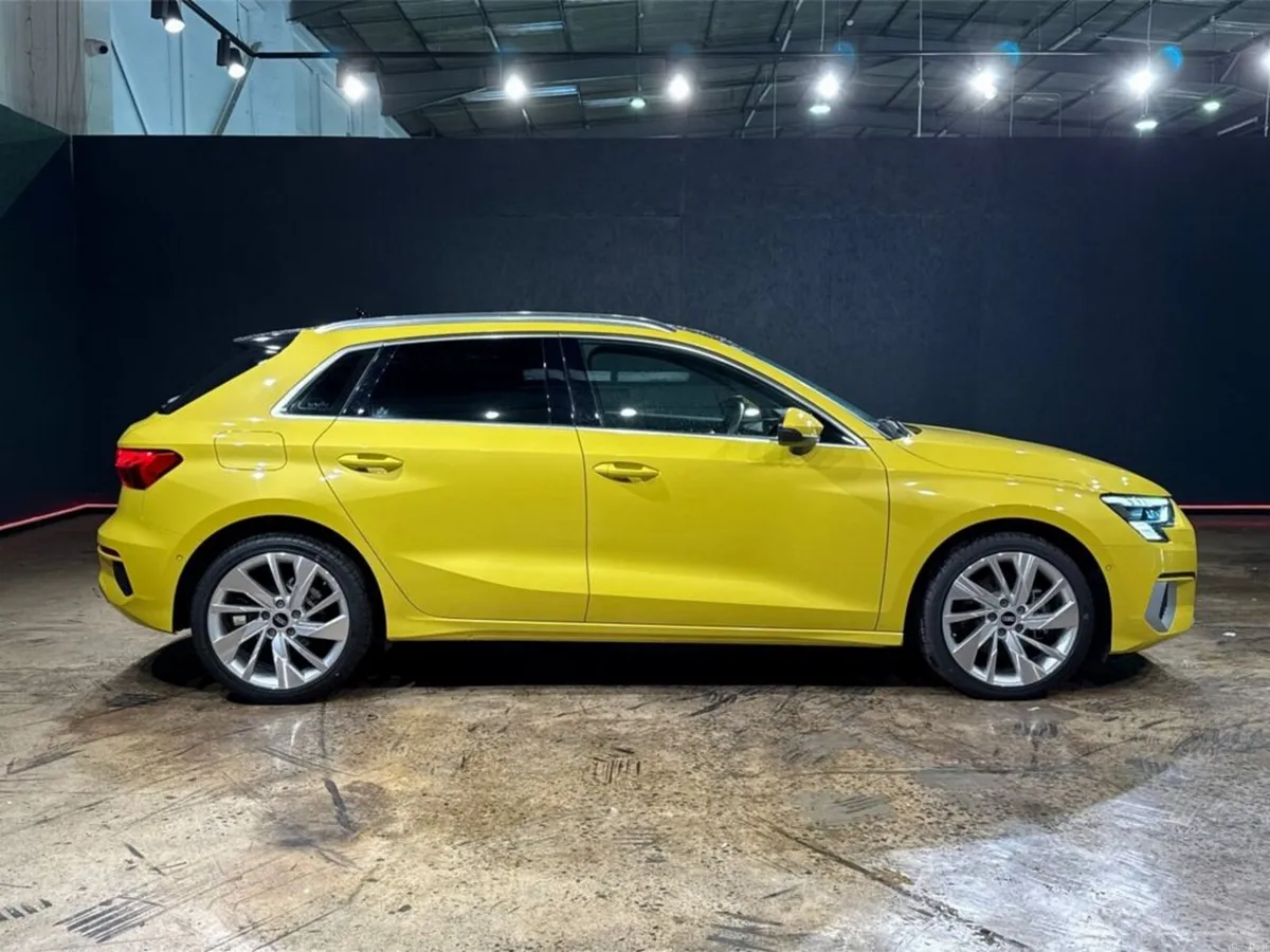 Audi A3 SPORTBACK 1ST EDITION - 1.0 AUTOMATIC - YE - Image 2
