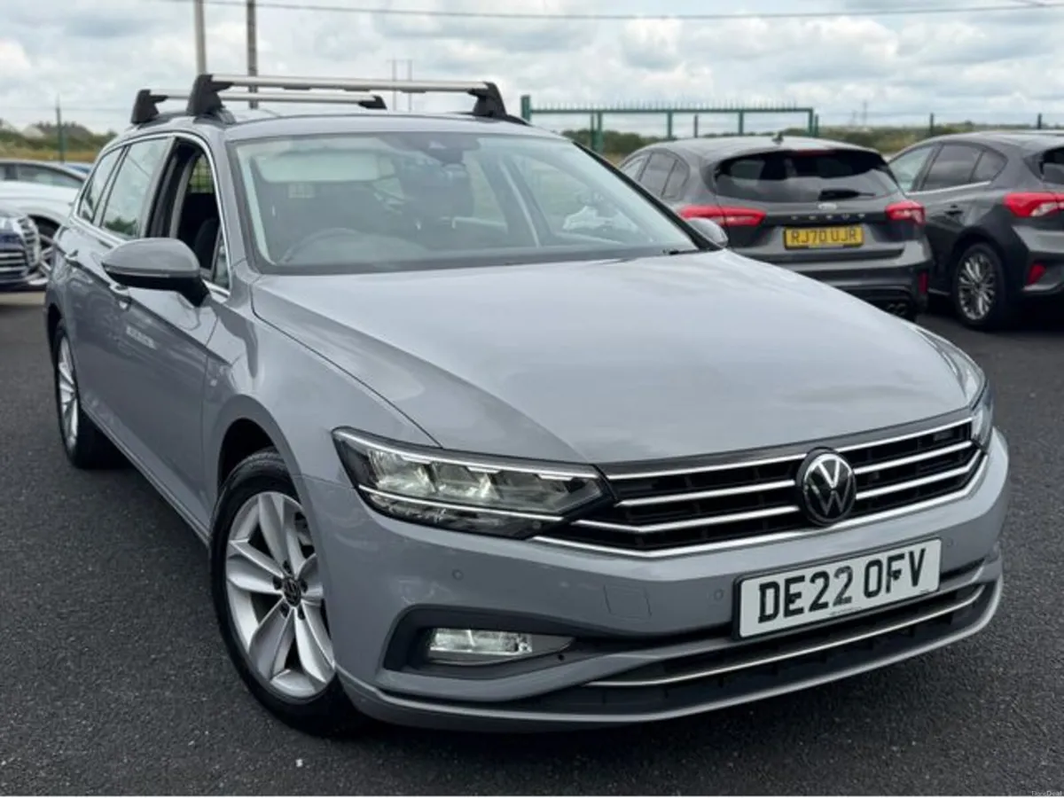 Volkswagen Passat SE NAV TDI - Image 2