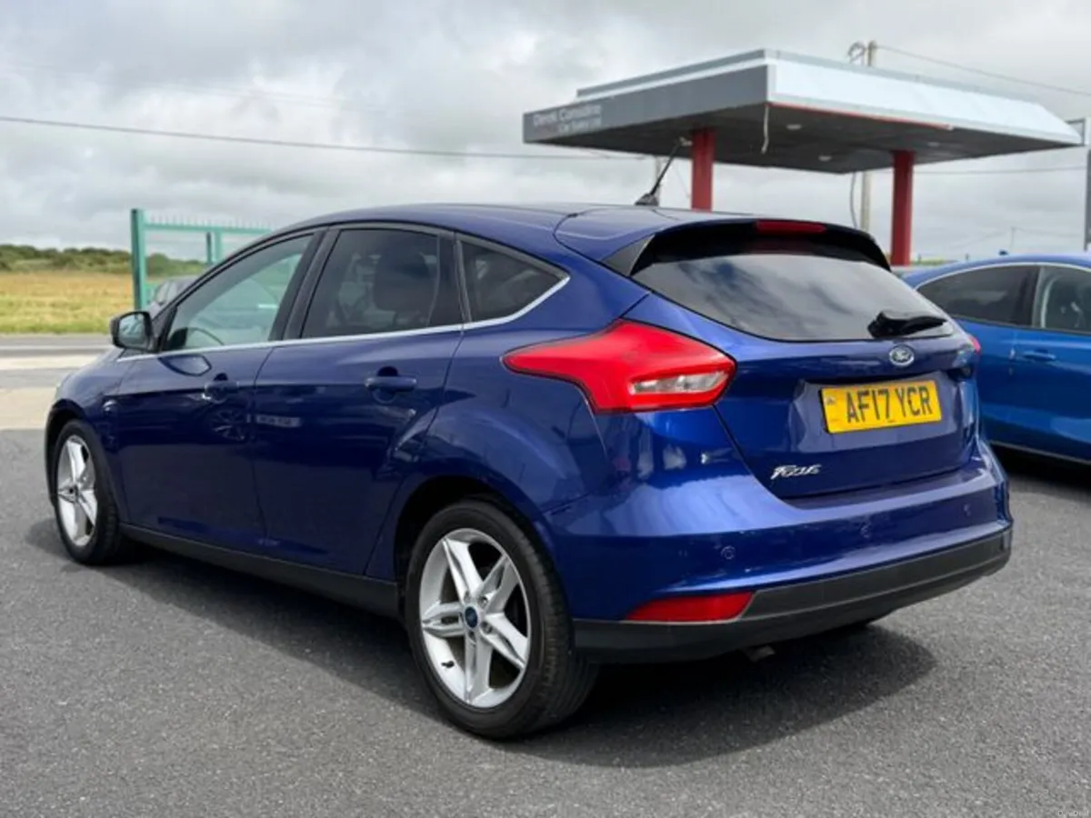 Ford Focus ZETEC EDITION TDCI - Image 4