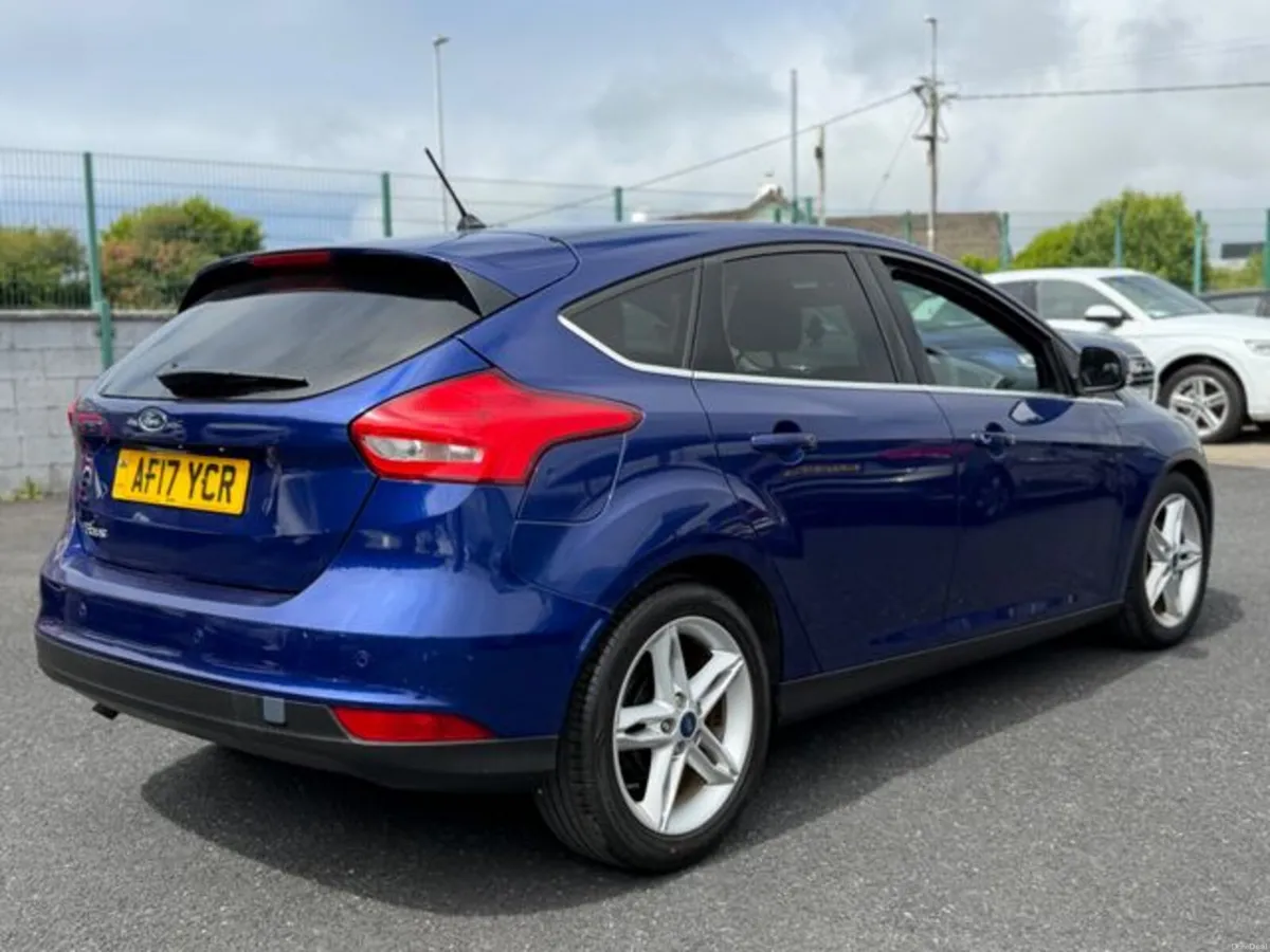Ford Focus ZETEC EDITION TDCI - Image 5