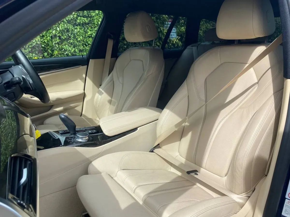 BMW 5-Series 523d TOURING M-SPORT COMPETITION 2.0 - Image 6