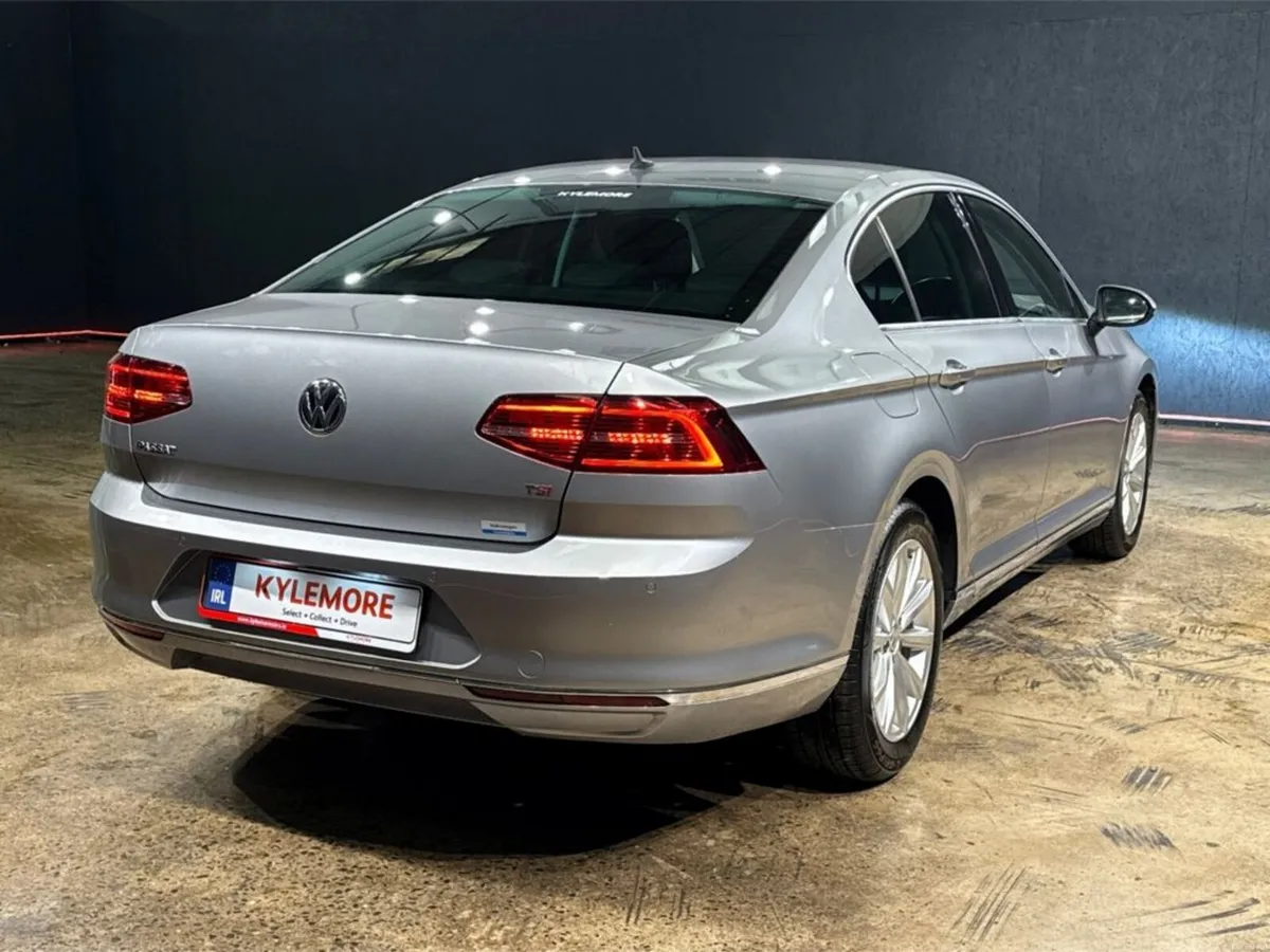 Volkswagen Passat 1.4 TSI COMFORT LINE - BLACK HAL - Image 3