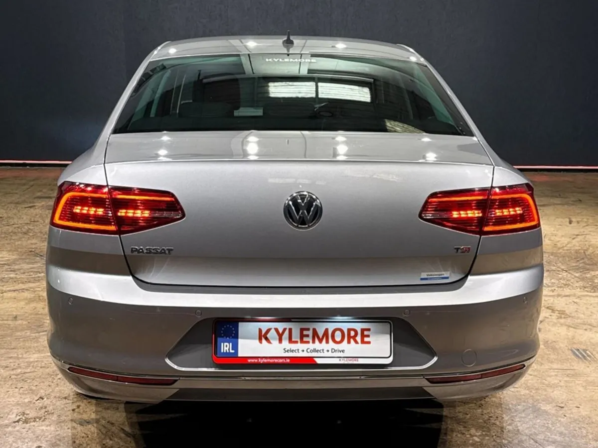 Volkswagen Passat 1.4 TSI COMFORT LINE - BLACK HAL - Image 4