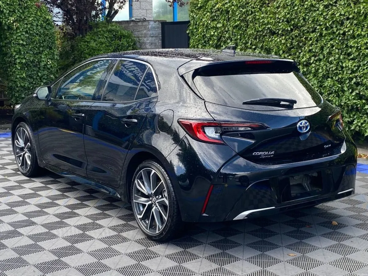 Toyota Corolla GZ SPORT 1.8 HYBRID AUTO // DIGITAL - Image 5
