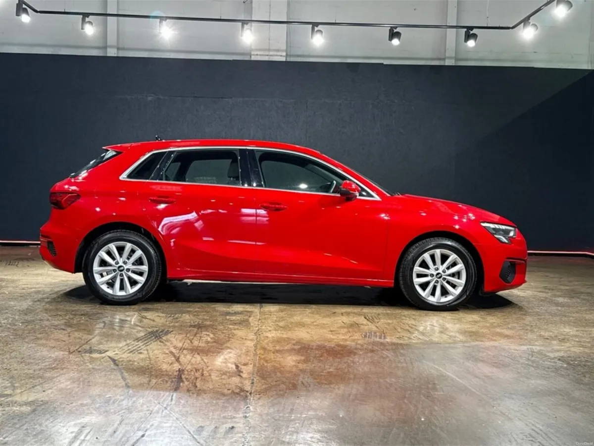 Audi A3 1.0 AUTOMATIC - FACTORY ALLOYS - DIGITAL S - Image 2