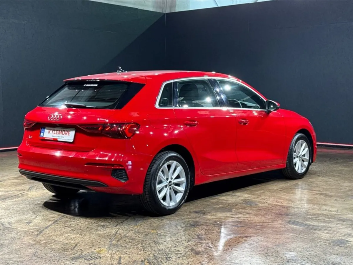 Audi A3 1.0 AUTOMATIC - FACTORY ALLOYS - DIGITAL S - Image 3