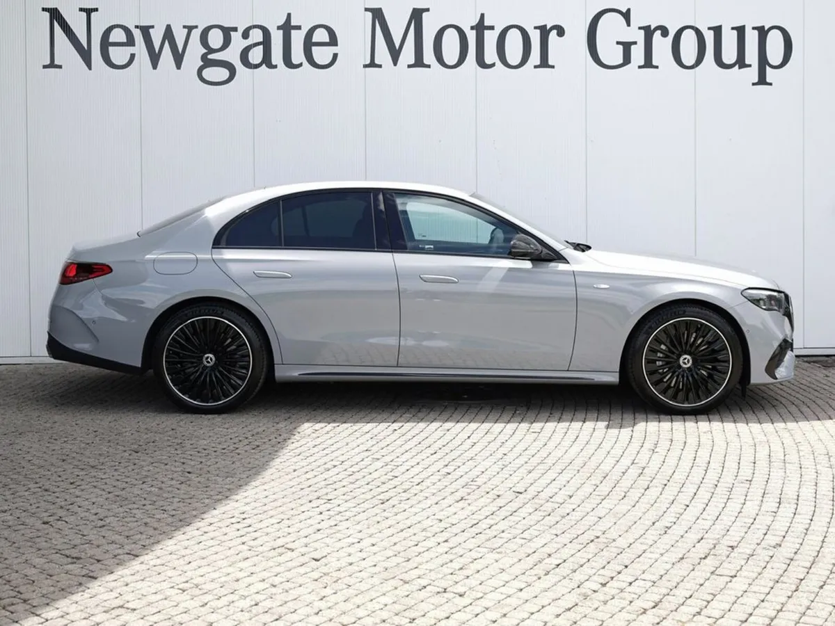 Mercedes-Benz E-Class E 300 E URBAN EDITION - Image 4