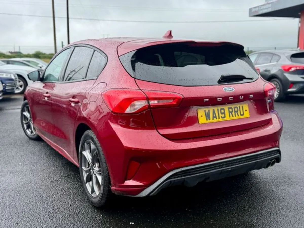 Ford Focus ST-LINE TDCI - Image 3