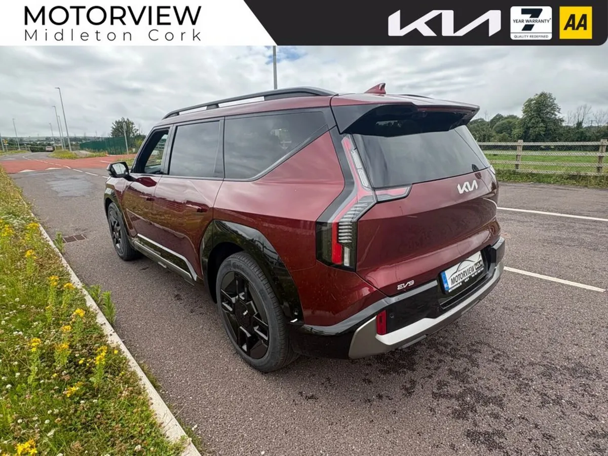 Kia EV9 GT LINE 6 SEATER AWD, **7 year warranty** - Image 6