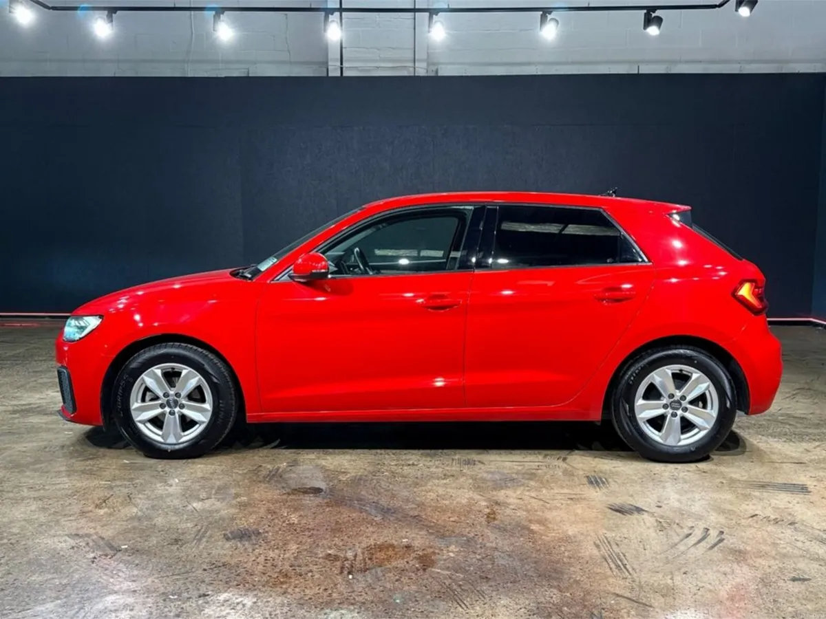 Audi A1 1.0 AUTOMATIC - FACTORY ALLOYS - REAR CAME - Image 6