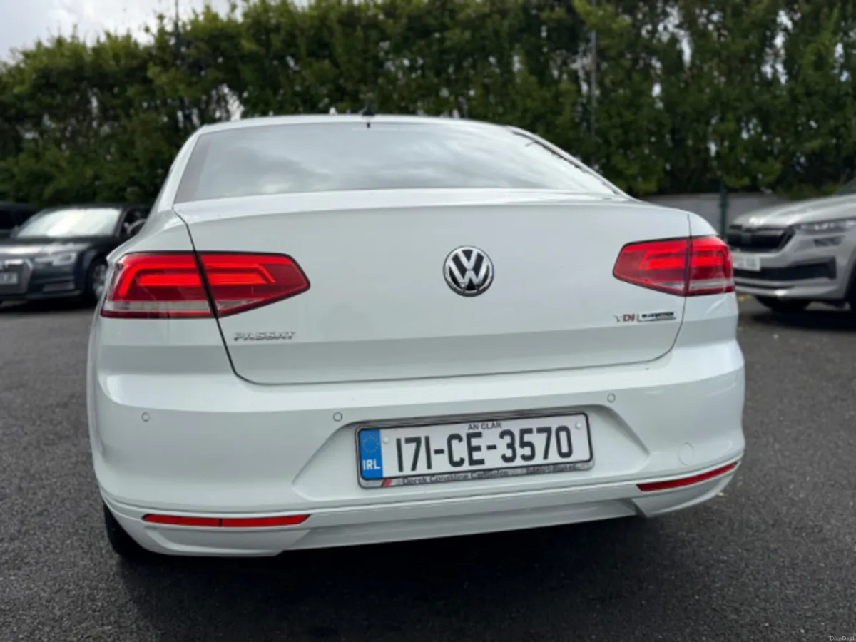 Volkswagen Passat 1.6 TDI SE Business BMT 120PS 4D - Image 4