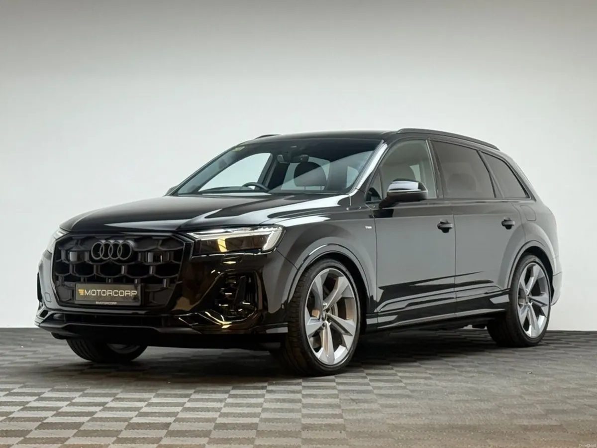 Audi Q7 S LINE BLK ED 55 TFSI E QUATTRO - Image 3