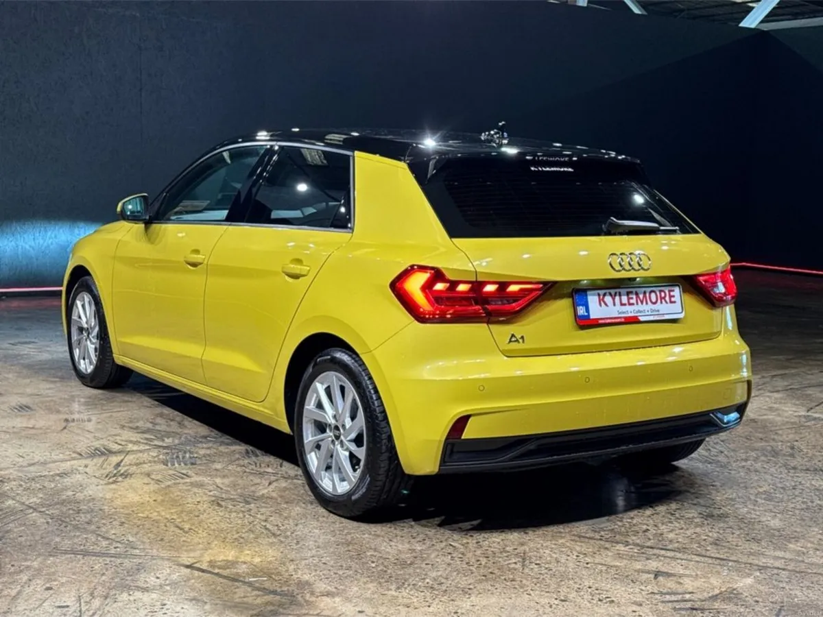 Audi A1 1.0 TFSI AUTOMATIC - YELLOW/BLACK TWO TONE - Image 5