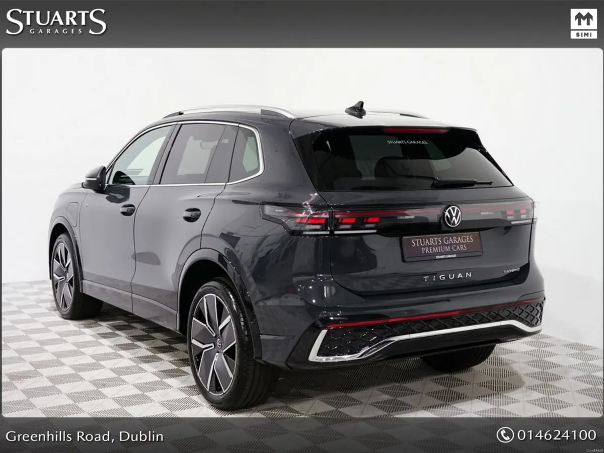 Volkswagen Tiguan TIGUAN R-LINE: URANO GREY WITH T - Image 2