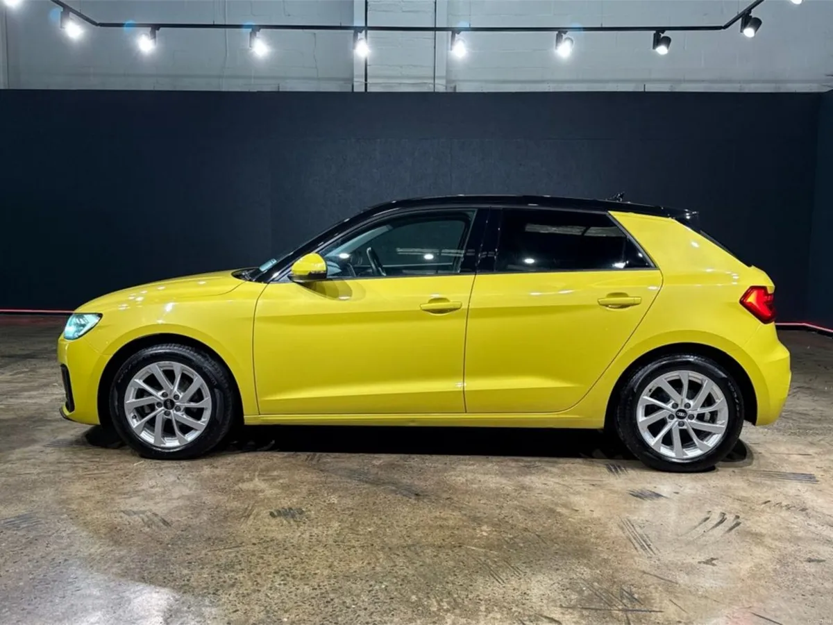 Audi A1 1.0 TFSI AUTOMATIC - YELLOW/BLACK TWO TONE - Image 6
