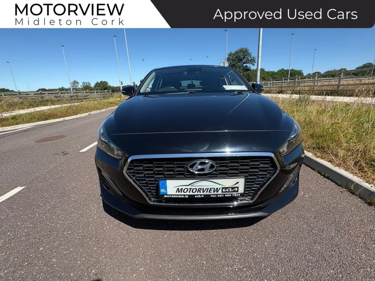 Hyundai i30 FASTBACK DELUX MODEL 1.0PT SAT NAV SHO - Image 4