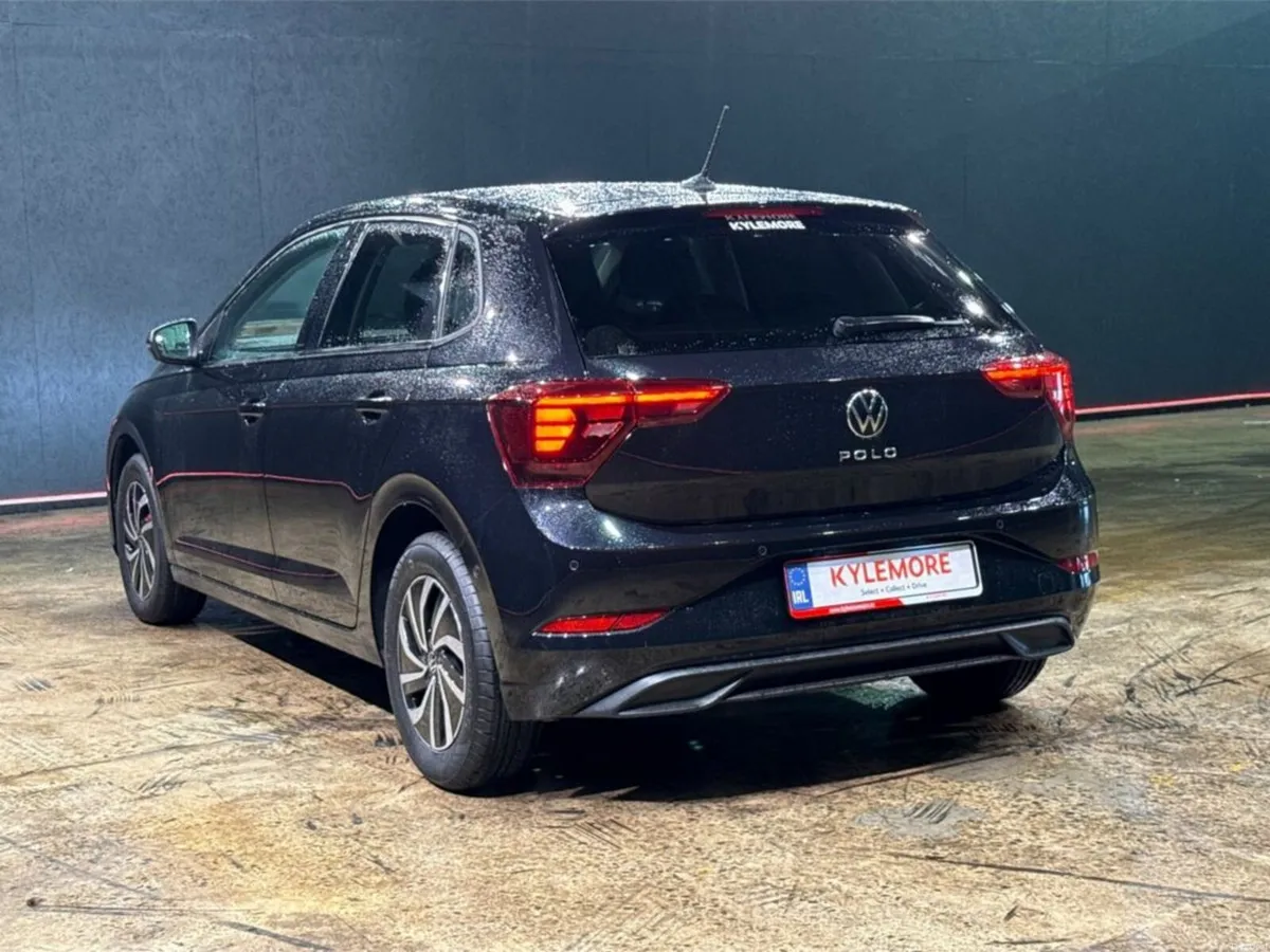 Volkswagen Polo 1.0 AUTOMATIC - FACTORY ALLOYS - D - Image 5