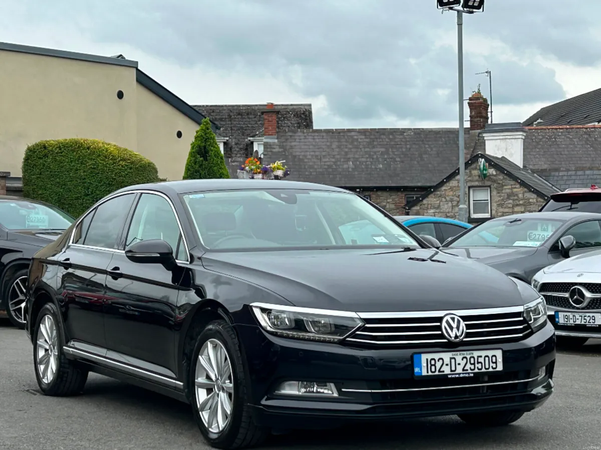Volkswagen Passat 2.0 TDI HIGHLINE DSG *LOW KMS* - Image 3