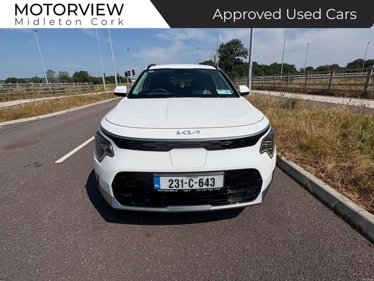 Kia e-Niro EV 64KW K4 Trim Excellent Condition! ** - Image 4