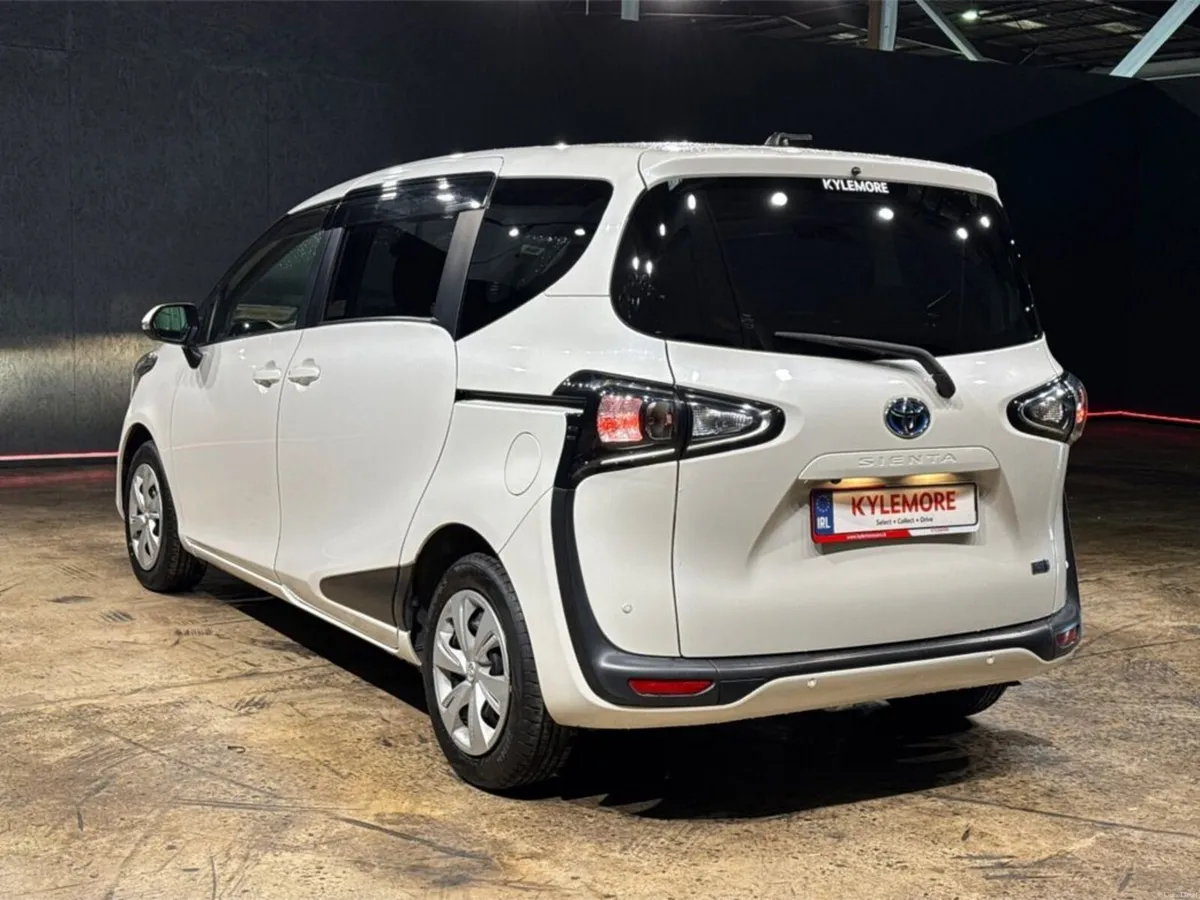Toyota Sienta 1.5 HYBRID 7 SEATER - PUSH BUTTON ST - Image 5