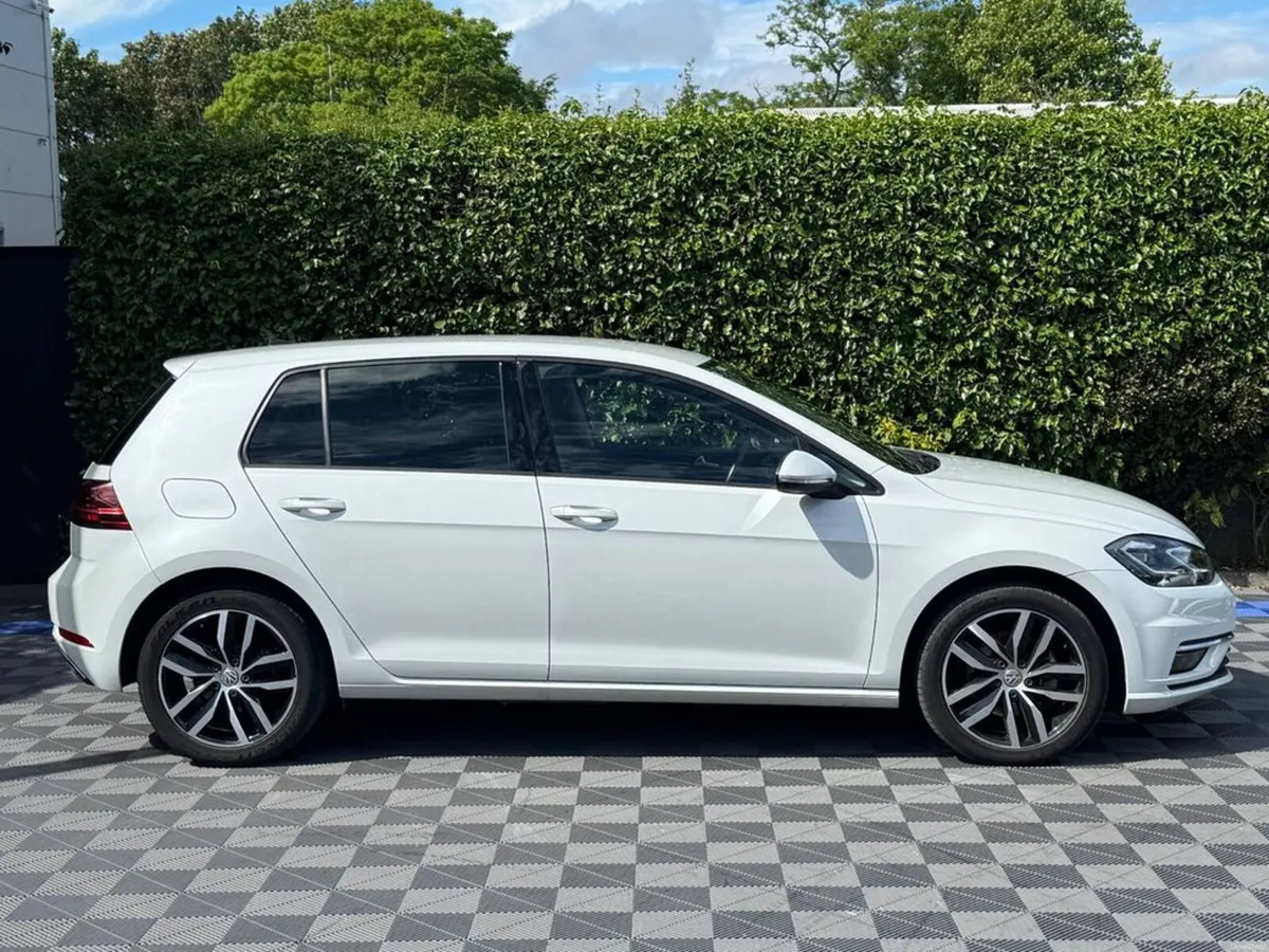 Volkswagen Golf HIGHLINE 1.4 TSI AUTO // SERVICE H - Image 2