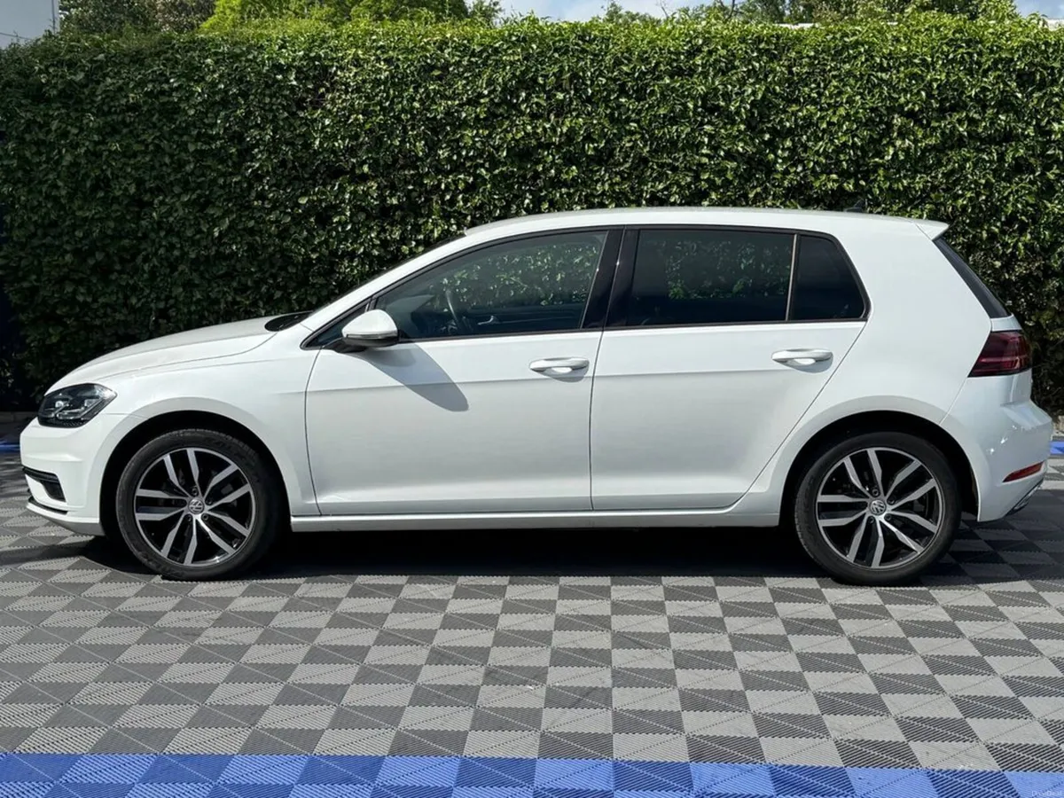 Volkswagen Golf HIGHLINE 1.4 TSI AUTO // SERVICE H - Image 3