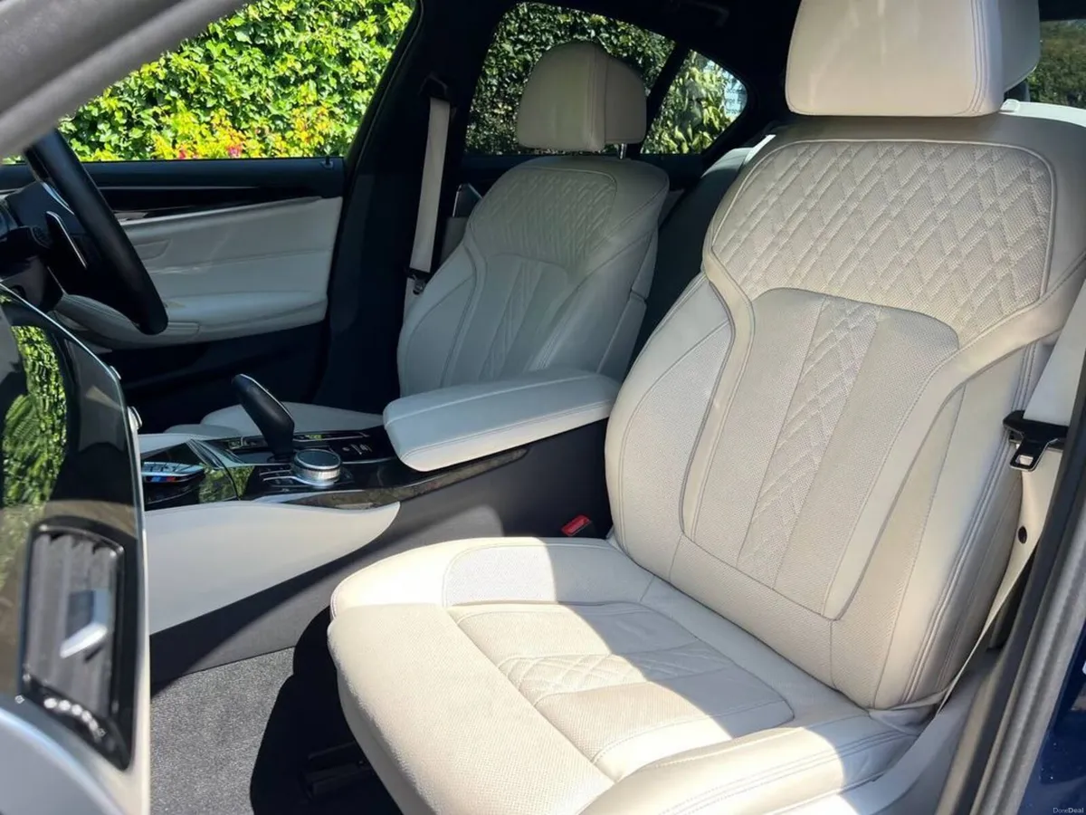 BMW 5-Series 530e LCI M-SPORT 2.0 HYBRID ** VERY L - Image 6