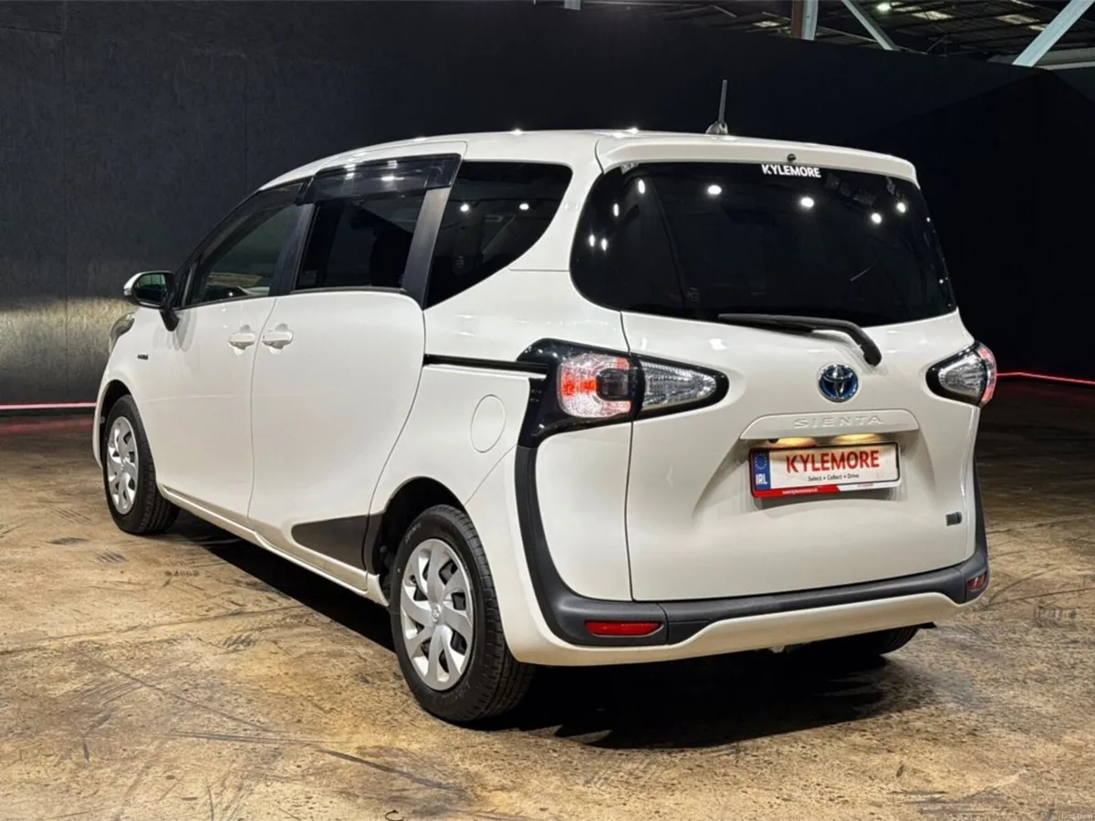 Toyota Sienta 1.5 HYBRID 7 SEATER - TOYOTA SAFETY - Image 5