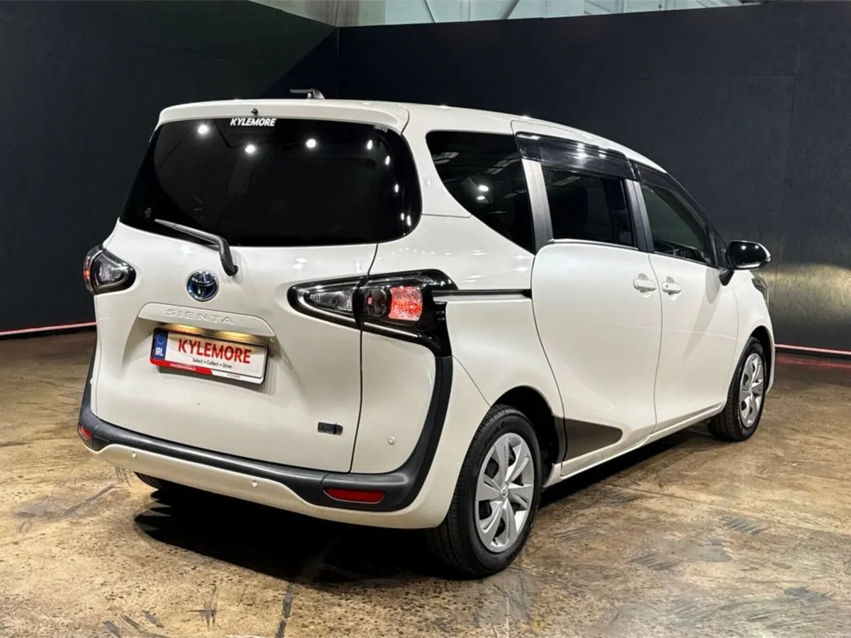 Toyota Sienta 1.5 HYBRID 7 SEATER - PUSH BUTTON ST - Image 3