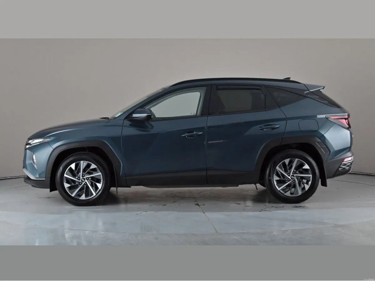 Hyundai Tucson ix35 Executive 5DR - Image 3