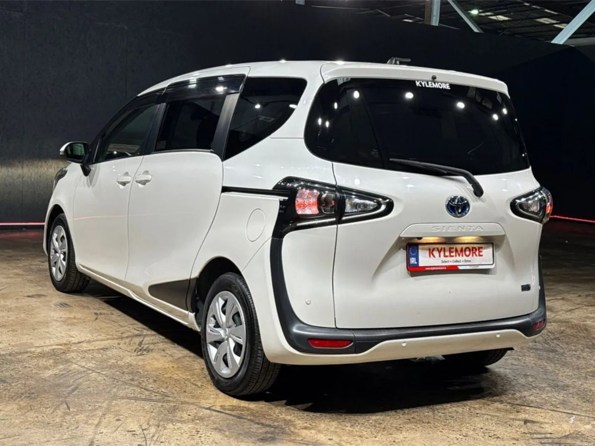 Toyota Sienta 1.5 HYBRID 7 SEATER - PUSH BUTTON ST - Image 5