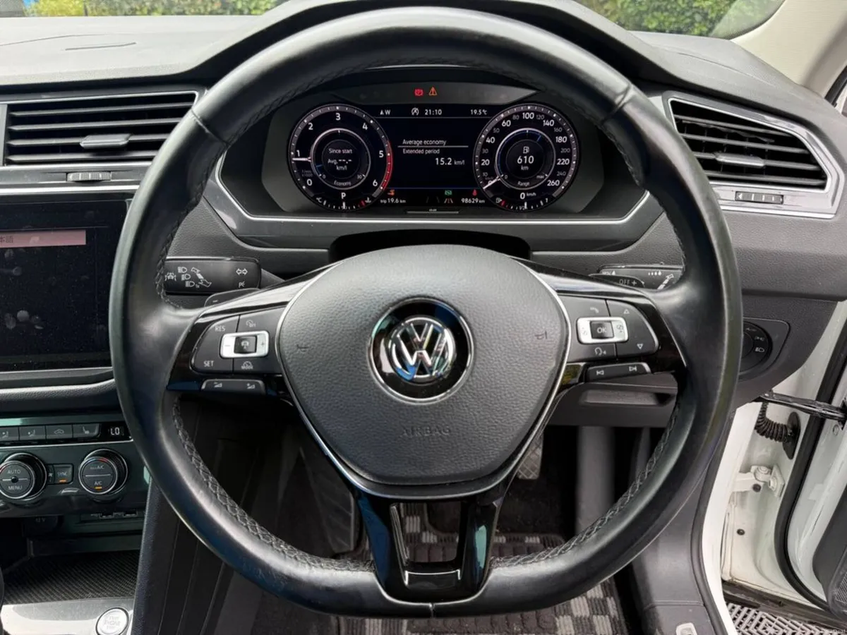 Volkswagen Tiguan HIGHLINE 2.0 TDI AUTO - Image 3