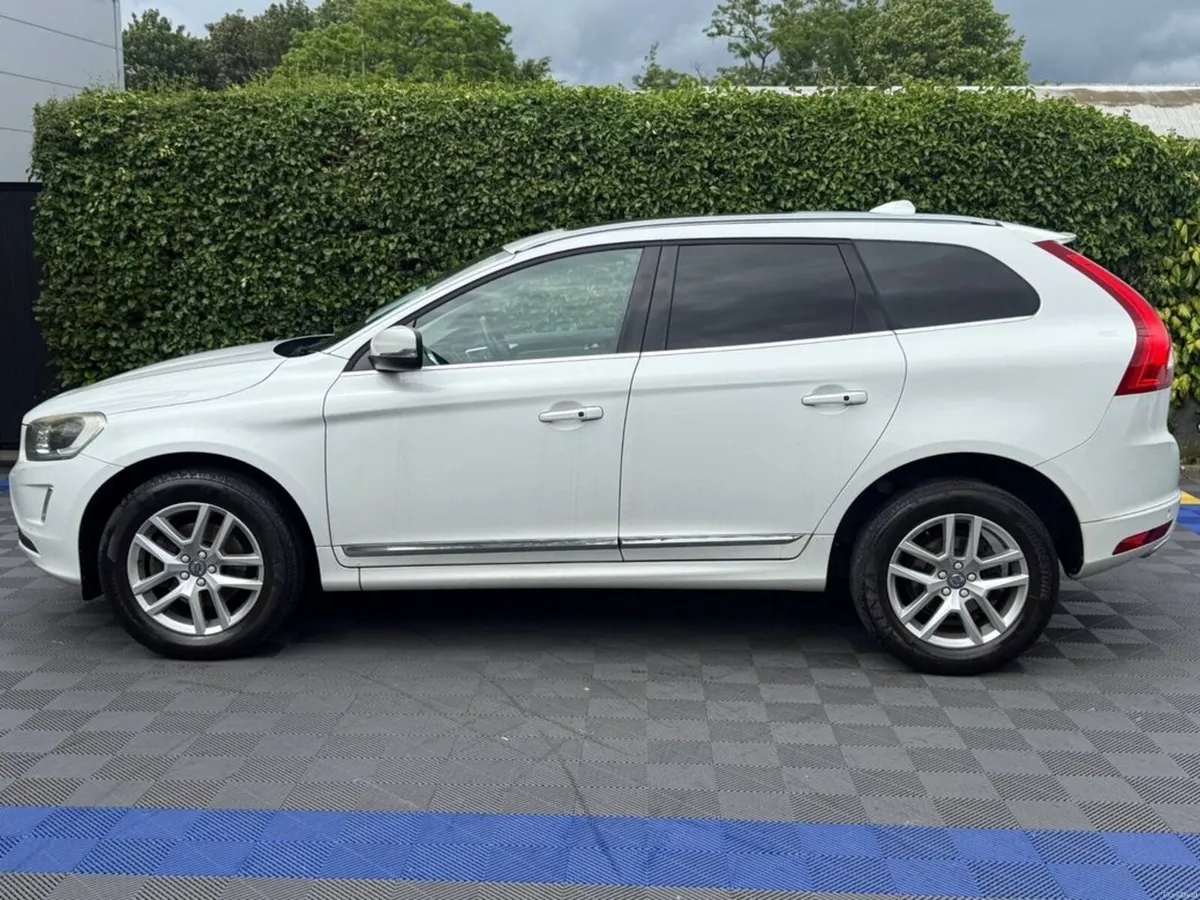 Volvo XC60 D4 CLASSIC 2.0 D - Image 2