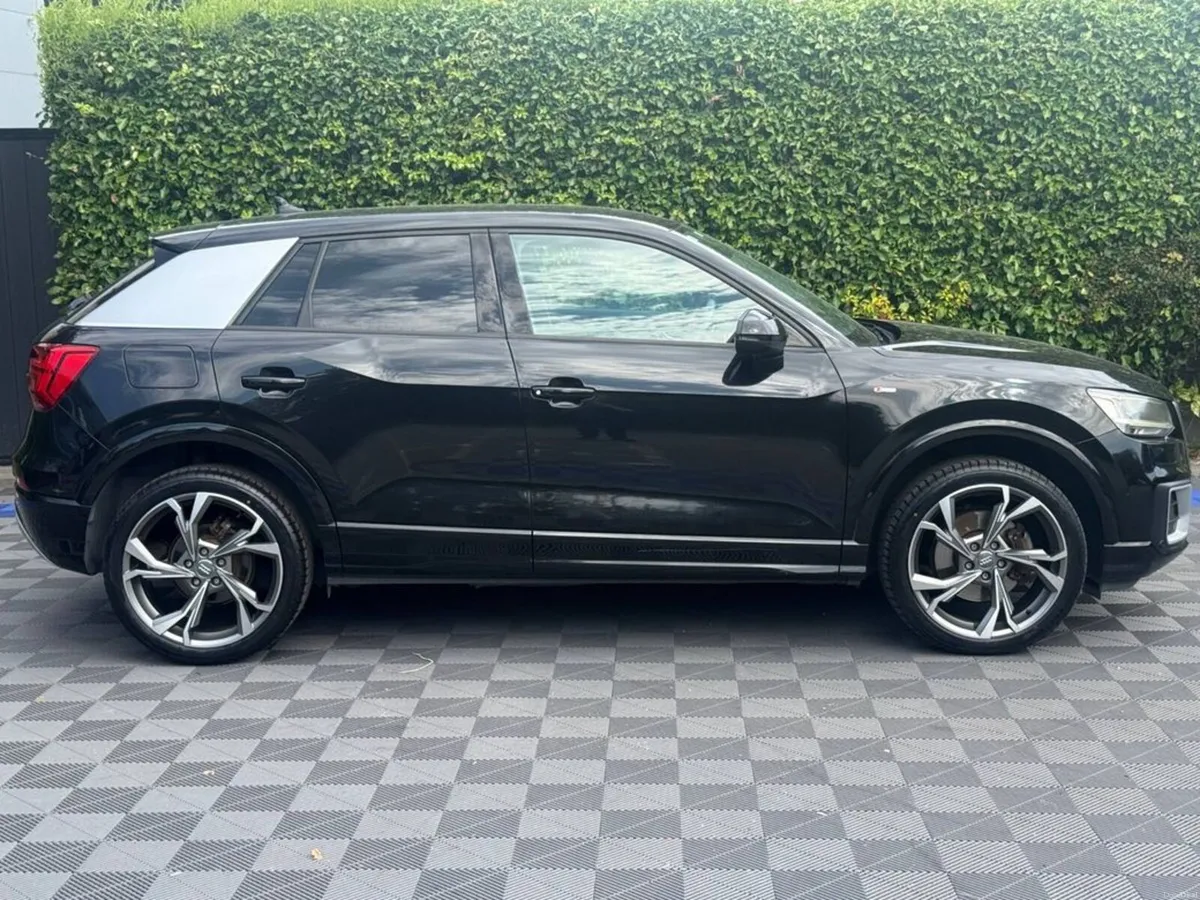 Audi Q2 SPORT S-LINE PACK 1.0 TFSI AUTO // REVERSE - Image 2